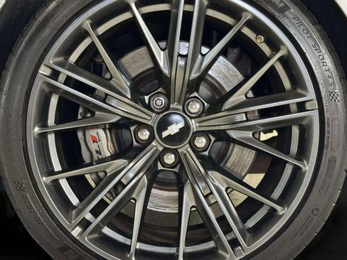 Used 2018 Chevrolet Camaro ZL1 image 29