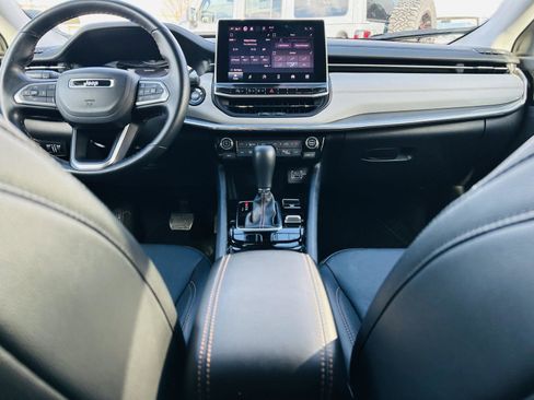 Used 2022 Jeep Compass Limited image 21