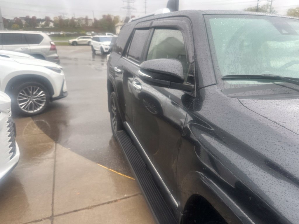 Used 2021 Toyota 4Runner Limited AWD/4WD image 9