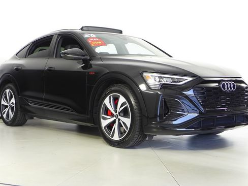 Used 2024 Audi Q8 e-tron Premium AWD/4WD image 4