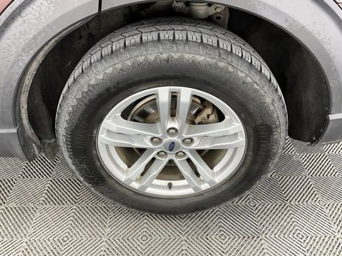 Used 2020 Ford Explorer XLT w/ Equipment Group 202A image 30