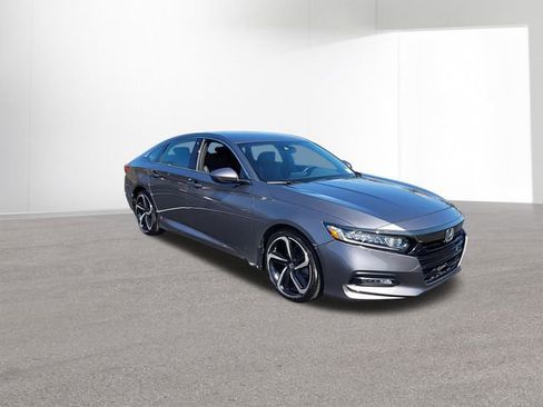 Used 2019 Honda Accord Sport image 2