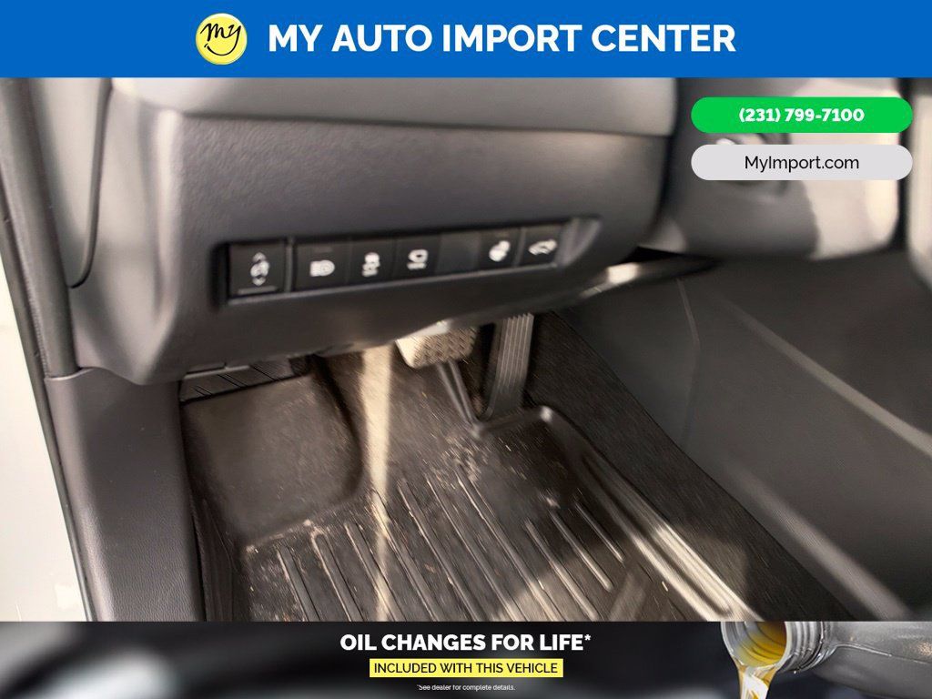 Used 2022 Toyota Venza Limited AWD/4WD image 13