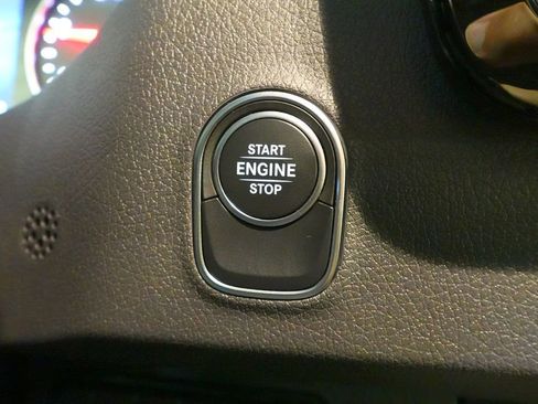 Used 2025 Mercedes-Benz Sprinter 2500 image 16