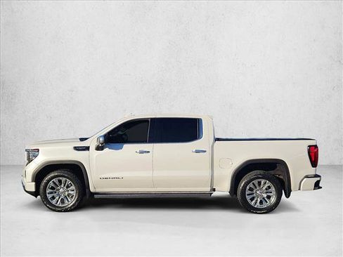 Used 2025 GMC Sierra 1500 Denali Ultimate image 9