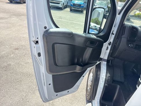 Used 2023 RAM ProMaster 2500 image 13