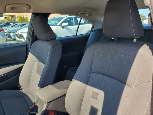 Used 2025 Toyota Corolla LE image 16