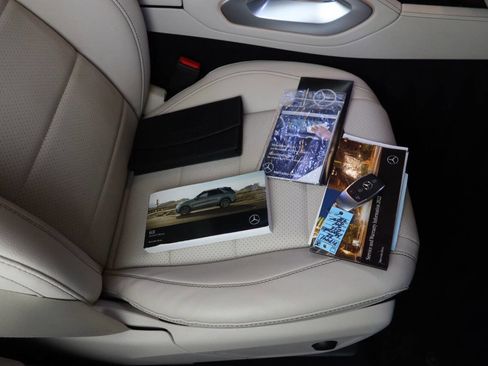 Used 2022 Mercedes-Benz GLE 350 image 25