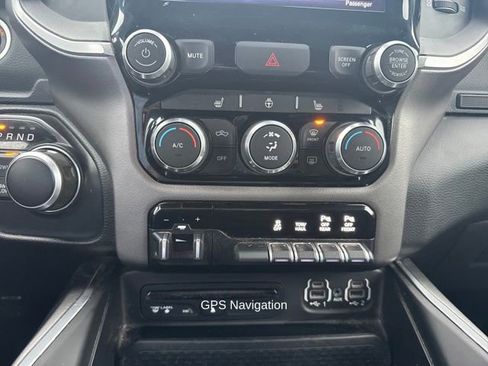 Used 2019 RAM 1500 Big Horn image 18