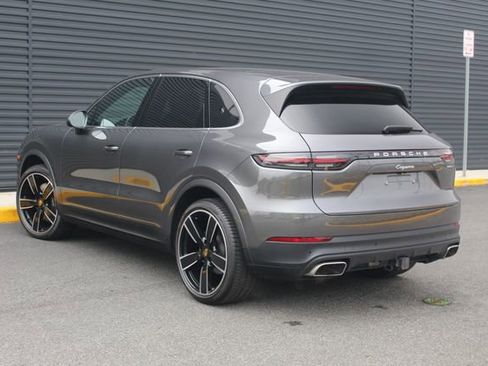 Certified 2023 Porsche Cayenne image 3