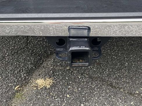 Used 2025 Chevrolet Silverado 1500 LT RWD image 31