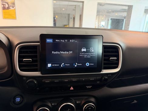 Used 2026 Hyundai Venue SEL FWD image 20