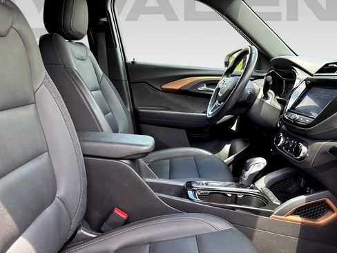 Used 2023 Chevrolet TrailBlazer ACTIV w/ Convenience Package FWD image 11