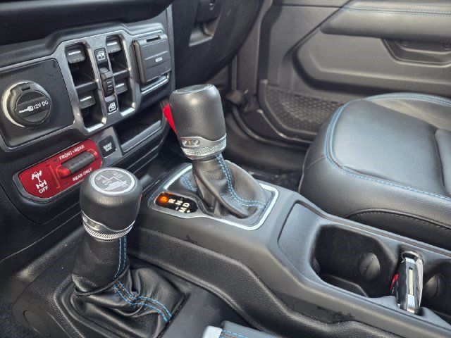 Used 2022 Jeep Wrangler Unlimited Rubicon 4xe w/ Cold Weather Group AWD/4WD image 45