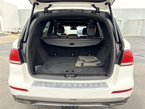 Used 2019 Mercedes-Benz GLE 400 4MATIC image 4