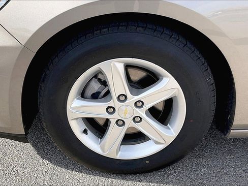 Used 2022 Chevrolet Malibu LT image 5