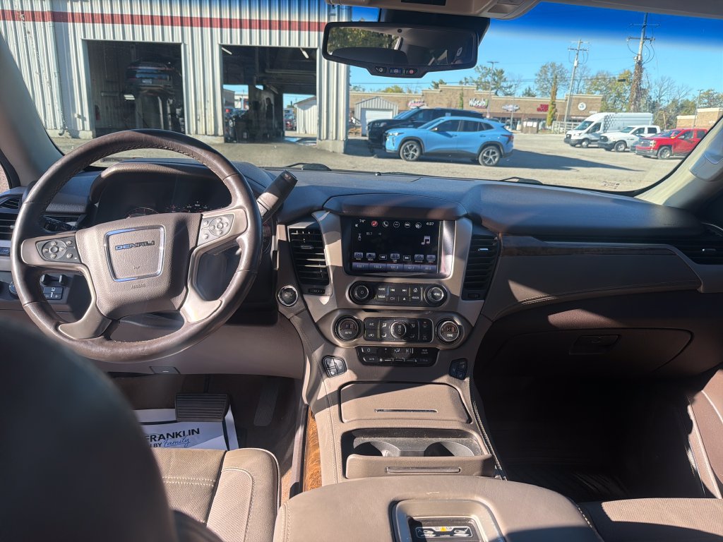 Used 2016 GMC Yukon XL Denali w/ Open Road Package AWD/4WD image 16