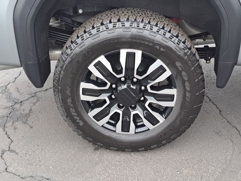 Certified 2024 GMC Sierra 2500 Denali Ultimate w/ Max Trailering Package image 5