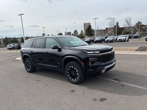 Used 2024 Chevrolet Traverse Z71 w/ Enhanced Driving Package image 1