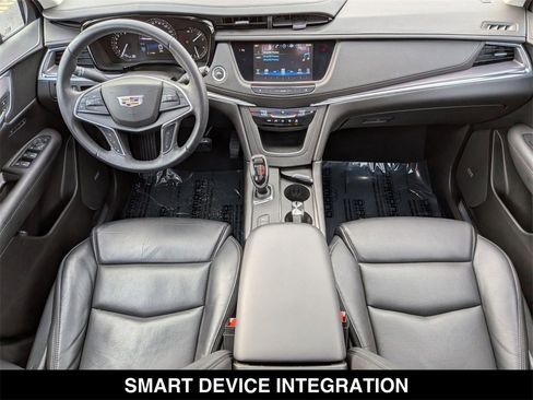 Used 2018 Cadillac XT5 Luxury w/ Driver Awareness Package image 26