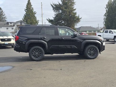 New 2026 Toyota 4Runner SR5 image 7