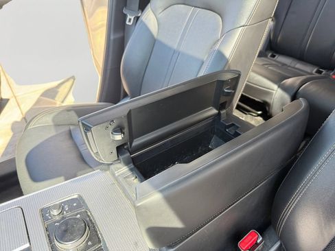 Used 2024 MAZDA CX-90 Plug-In Hybrid w/ Preferred AWD/4WD image 19