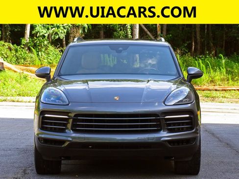 Used 2021 Porsche Cayenne S AWD/4WD image 3
