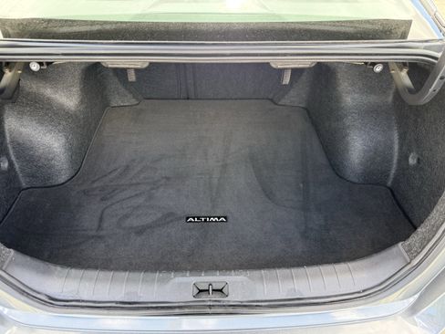 Used 2025 Nissan Altima 2.5 SV image 31