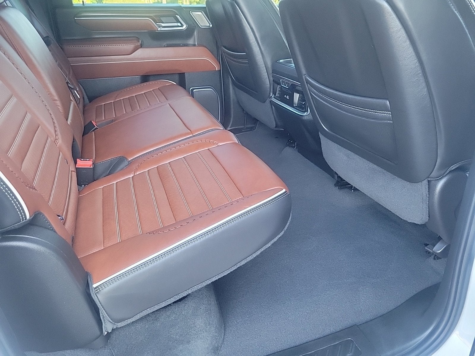 Used 2024 GMC Sierra 2500 Denali Ultimate AWD/4WD image 15