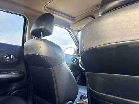 Used 2011 Nissan Juke SL FWD image 29