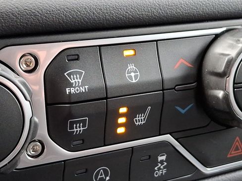 New 2026 Jeep Wrangler Unlimited Sahara AWD/4WD image 15