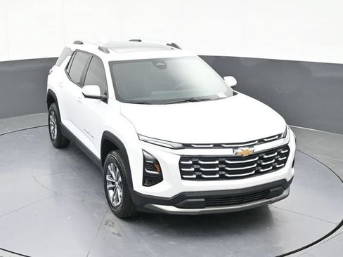 New 2026 Chevrolet Equinox LT w/ Convenience Package II FWD image 62