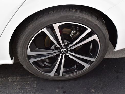 Used 2022 Nissan Sentra SR w/ Trunk Package image 50