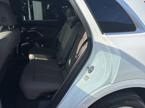 Used 2025 Audi Q5 Premium w/ Convenience Package image 14