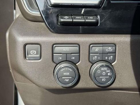 Used 2025 Chevrolet Silverado 1500 LTZ w/ LTZ Premium Package AWD/4WD image 22