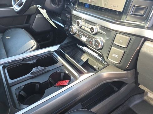 Used 2023 Ford F250 Lariat w/ Lariat Ultimate Package image 37