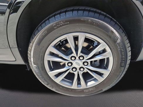 Certified 2023 Cadillac XT5 Premium Luxury FWD image 27