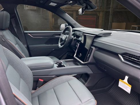 New 2026 GMC Acadia AT4 w/ Super Cruise Package image 15