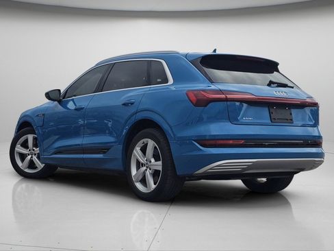 Used 2019 Audi e-tron Prestige w/ Prestige Package image 22