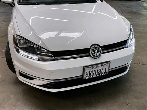 Used 2021 Volkswagen Golf 4-Door FWD image 31