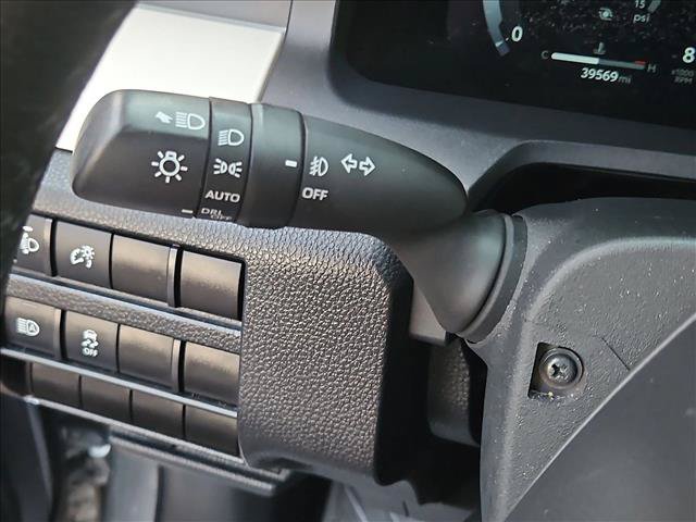 Certified 2024 Toyota Tacoma TRD Off-Road AWD/4WD image 15