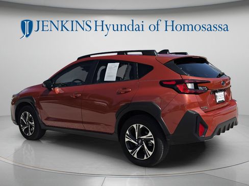 Used 2024 Subaru Crosstrek 2.0i Premium AWD/4WD image 8