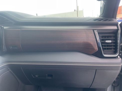 Used 2024 GMC Sierra 2500 Denali Ultimate image 40