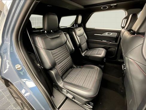 New 2026 Ford Explorer ST-Line w/ ST-Line Street Pack AWD/4WD image 10