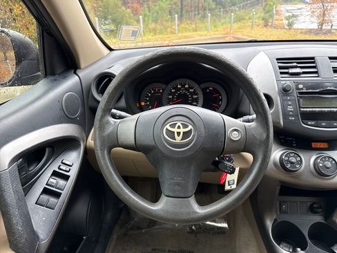Used 2009 Toyota RAV4 2WD w/ 3rd Row image 18