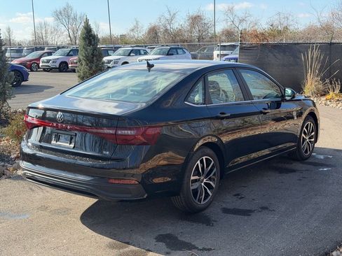 New 2025 Volkswagen Jetta SE image 5