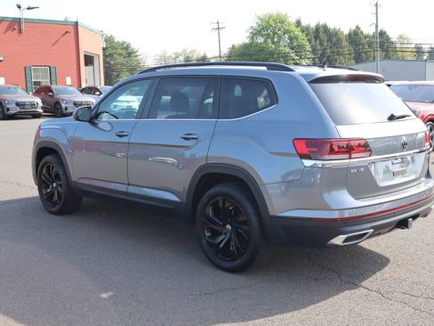 Used 2022 Volkswagen Atlas SE w/ Black Wheel Package AWD/4WD image 7