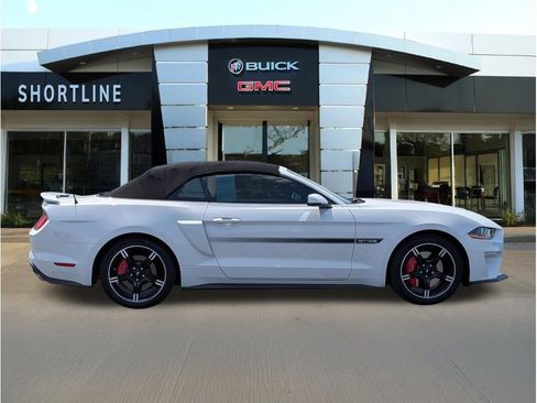 Used 2021 Ford Mustang GT Premium w/ Equipment Group 401A RWD image 2