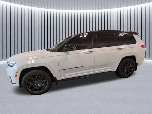 Used 2024 Jeep Grand Cherokee L Summit AWD/4WD image 5