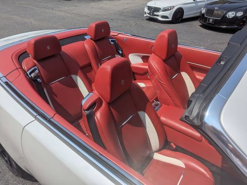 Used 2018 Rolls-Royce Dawn RWD image 82